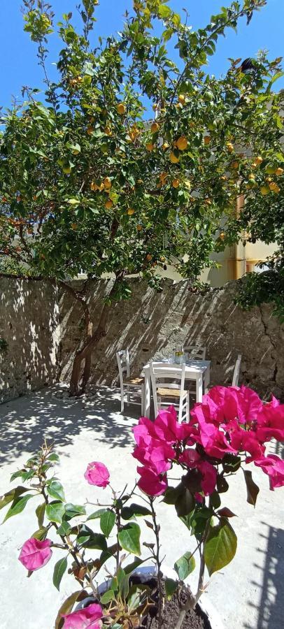 Kosta N'Tina Guest House Lefkada City Екстер'єр фото
