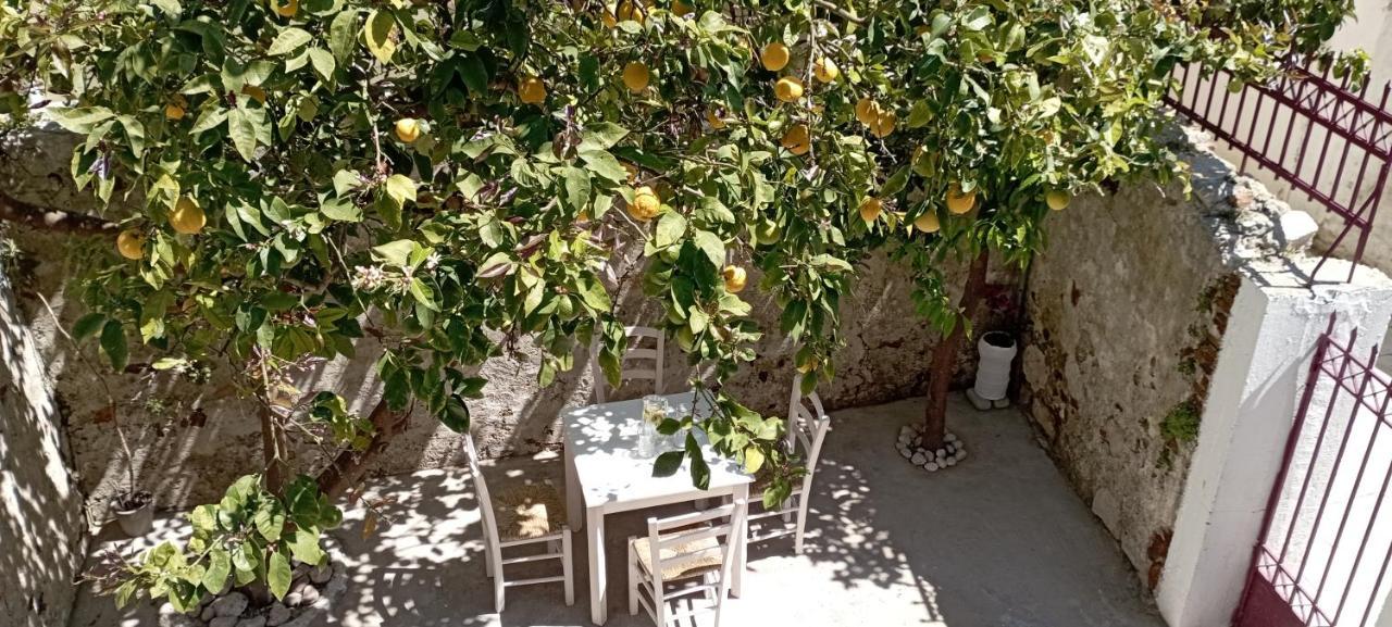 Kosta N'Tina Guest House Lefkada City Екстер'єр фото