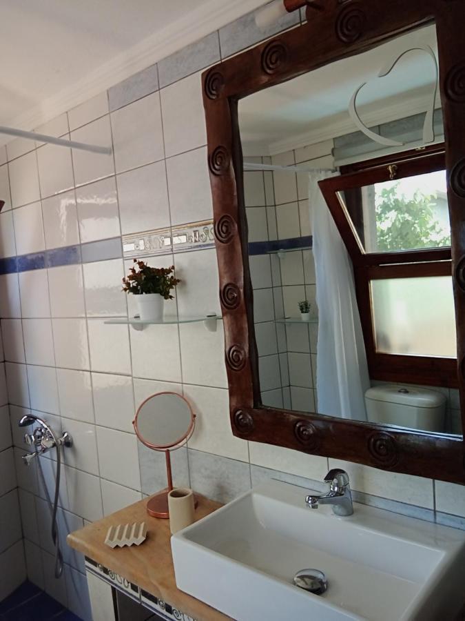 Kosta N'Tina Guest House Lefkada City Екстер'єр фото